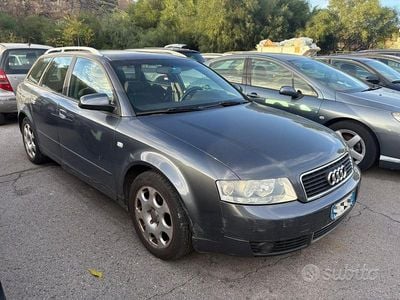 Usata Audi A4 130 CV (95 kW) 2004 Grigio Station wagon