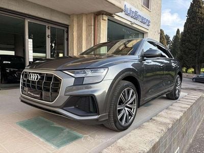 Usata Audi Q8 S-line plus 286 CV (210 kW) 2021 Grigio SUV