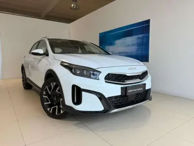 Usata Kia XCeed 136 CV (100 kW) 2022 White soul SUV