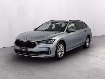 Usata Skoda Superb Selection 150 CV (110 kW) 2024 Argento pebble metallizzato Station wagon