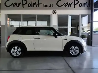 Usata Mini ONE 75 CV (55 kW) 2015 Beige Utilitaria