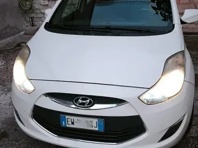 Usata Hyundai ix20 90 CV (66 kW) 2014 Bianco Utilitaria