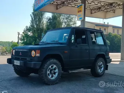 Usata Mitsubishi Pajero 95 CV (69 kW) 1998 Nero SUV