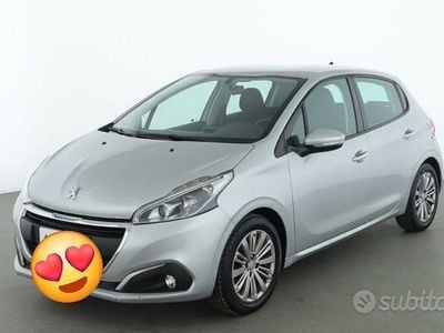 Usata Peugeot 208 92 CV (67 kW) 2016 Grigio Utilitaria