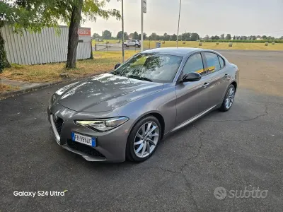 Usata Alfa Romeo Giulia 150 CV (110 kW) 2018 Berlina