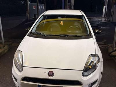 Usata Fiat Punto Lounge 95 CV (69 kW) 2013 Utilitaria