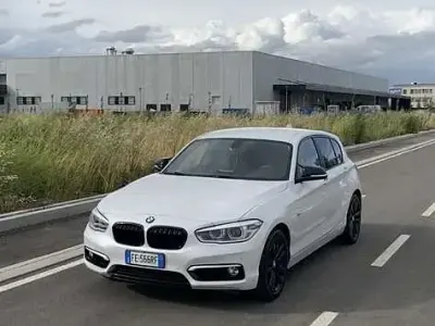 Usata BMW 118 Comfort Edition 150 CV (110 kW) 2016 Utilitaria