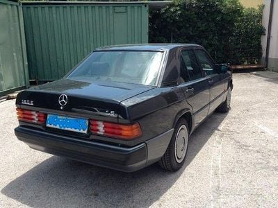 Usata Mercedes 190 109 CV (80 kW) 1991 Nero Berlina