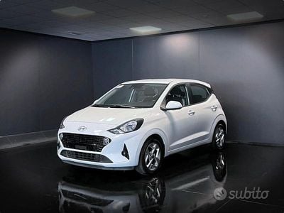 Usata Hyundai i10 67 CV (49 kW) 2023 Bianco Utilitaria