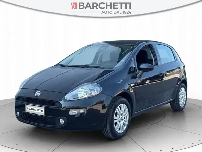 Usata Fiat Punto Lounge 77 CV (56 kW) 2016 Nero Utilitaria