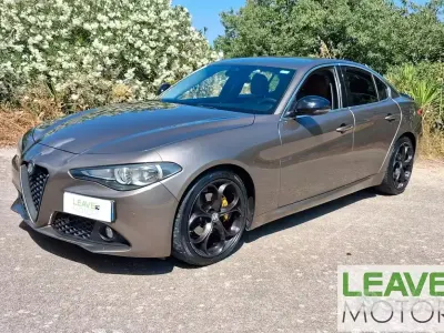 Usata Alfa Romeo Giulia 180 CV (132 kW) 2018 Grigio Berlina