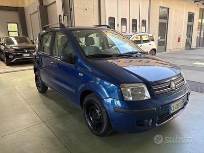 Usata Fiat Panda Dynamic 60 CV (44 kW) 2004 Blu Utilitaria