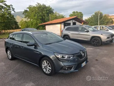 Usata Renault Mégane GrandTour 95 CV (69 kW) 2020 Blu Station wagon