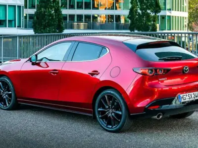 Usata Mazda 3 Exclusive-Line 186 CV (136 kW) 2024 Argento Berlina