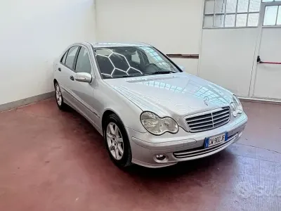 Gebraucht Mercedes C220 Elegance 150 PS (110 kW) 2005 Grau Coupé