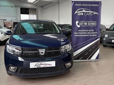 Usata Dacia Sandero Lauréate 75 CV (55 kW) 2017 Blu Berlina