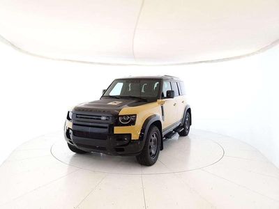 Nuova Land Rover Defender 350 CV (257 kW) 2026 Giallo SUV