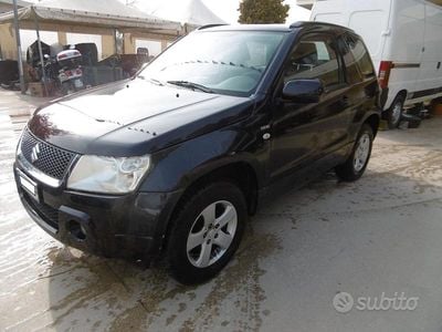 Käytetty Suzuki Vitara 129 HP (94 kW) 2007 Katumaasturi