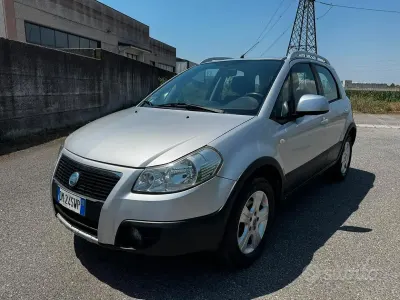 Usata Fiat Sedici 107 CV (78 kW) 2007 Grigio SUV