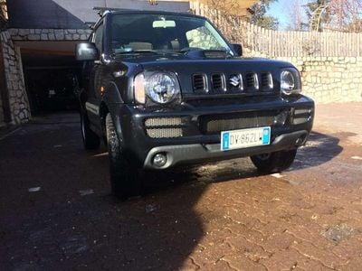 Usata Suzuki Jimny 86 CV (63 kW) 2009 Nero SUV