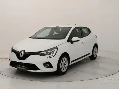 Begagnad Renault Clio V Business 86 HK (63 kW) 2021 Vit Sedan