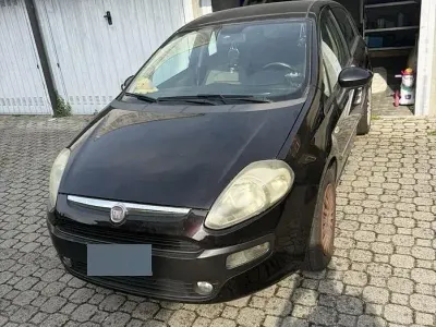 Usata Fiat Punto 65 CV (47 kW) 2011 Nero Utilitaria