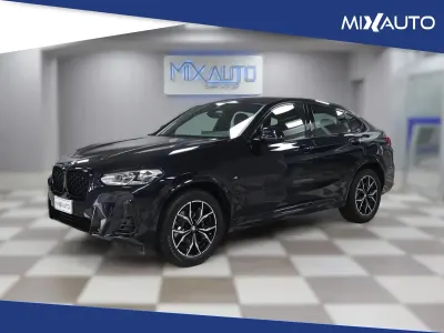 Begagnad BMW X4 M Sport 190 HK (139 kW) 2023 Blå SUV