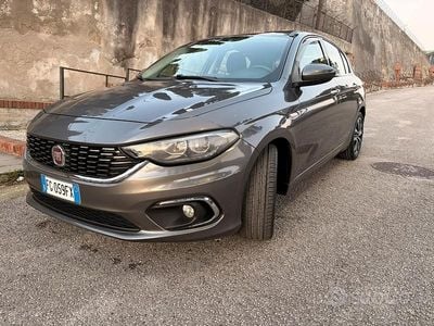 Usata Fiat Tipo Lounge 120 CV (88 kW) 2016 Grigio Berlina