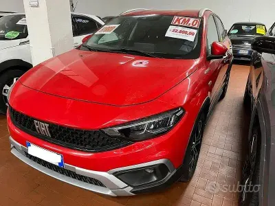 Usata Fiat Tipo Cross 131 CV (96 kW) 2022 Rosso Berlina