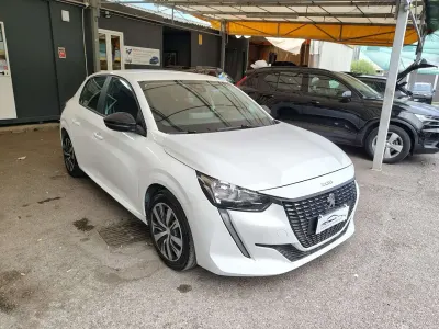 Usata Peugeot 208 Active 75 CV (55 kW) 2023 Bianco Utilitaria