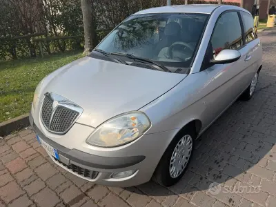 Usata Lancia Ypsilon 61 CV (44 kW) 2008 Grigio Utilitaria