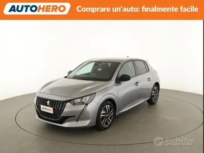 Usata Peugeot 208 Allure 101 CV (74 kW) 2023 Grigio Utilitaria