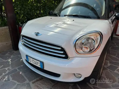 Usata Mini Countryman 111 CV (81 kW) 2011 Giallo SUV