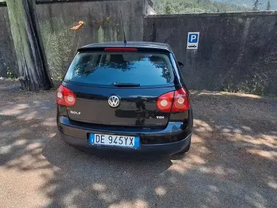 Usata VW Golf V 105 CV (77 kW) 2007 Nero Berlina
