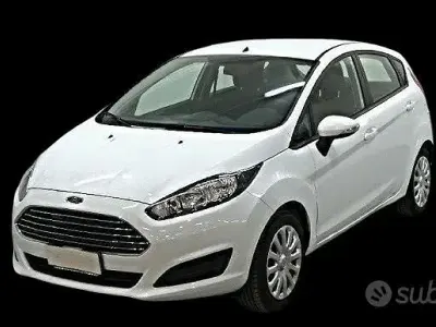 Begagnad Ford Fiesta Titanium 97 HK (71 kW) 2014 Vit Halvkombi