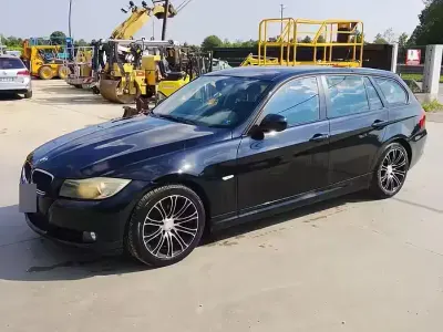 Begagnad BMW 318 143 HK (105 kW) 2009 Kombi