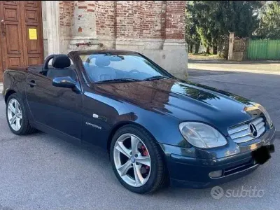 Usata Mercedes SLK200 192 CV (141 kW) 1998 Blu Cabrio