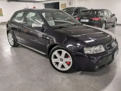 Usata Audi S3 Ambiente 225 CV (165 kW) 2001 Nero Utilitaria