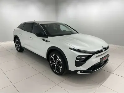 Usata Citroën C5 X Shine 150 CV (110 kW) 2024 Pearl white Station wagon