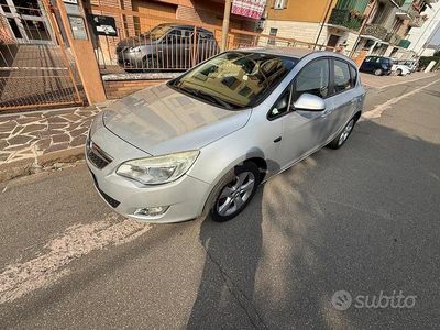 Usata Opel Astra 82 CV (60 kW) 2010 Grigio Berlina