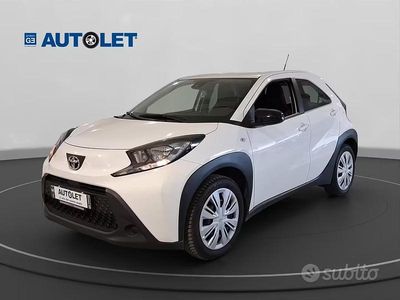Usata Toyota Aygo X Active 72 CV (52 kW) 2022 Bianco SUV