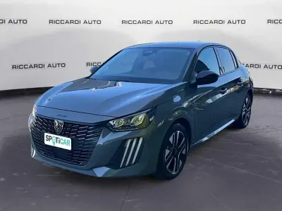 Usata Peugeot 208 Allure 101 CV (74 kW) 2025 Grigio Utilitaria