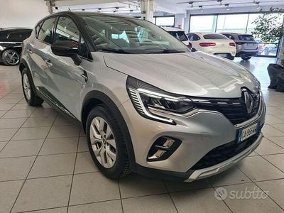 Usata Renault Captur Intens 101 CV (74 kW) 2020 Argento SUV