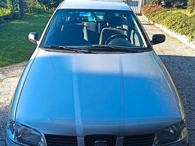 Usata Seat Ibiza 50 CV (36 kW) 2000 Grigio Utilitaria