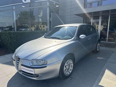 Usado Alfa Romeo 147 Progression 105 CV (77 kW) 2002 Plateado Utilitario