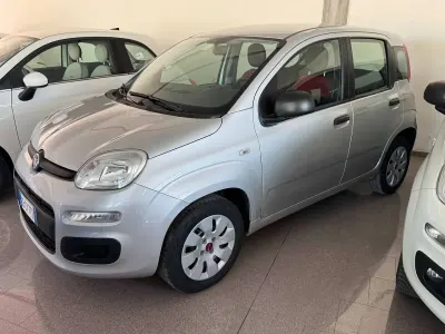 Usata Fiat Panda Pop 69 CV (50 kW) 2020 Argento Utilitaria