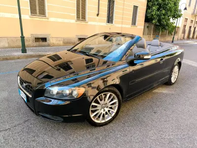 Usata Volvo C70 Summum 140 CV (102 kW) 2008 Nero Cabrio