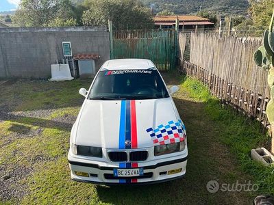 Usata BMW 318 Efficient Dynamics 2000 Bianco Berlina