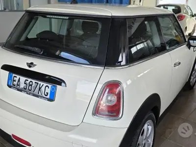 Usata Mini Cooper 88 CV (64 kW) 2011 Utilitaria