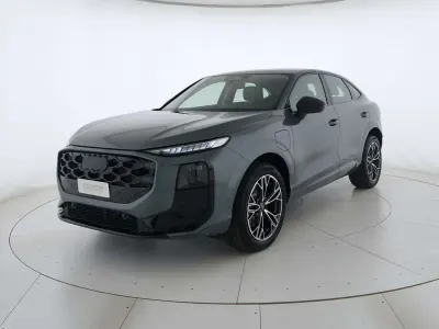 Nuova Audi Q3 Sportback S-Line 272 CV (200 kW) 2026 Verde salvia metallizzato SUV